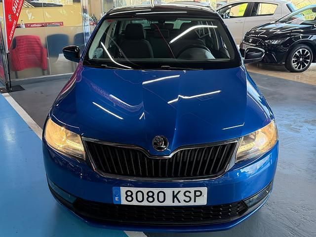 Usado Skoda Rapid Active 95 CV (69 kW) 2018 Azul Utilitario
