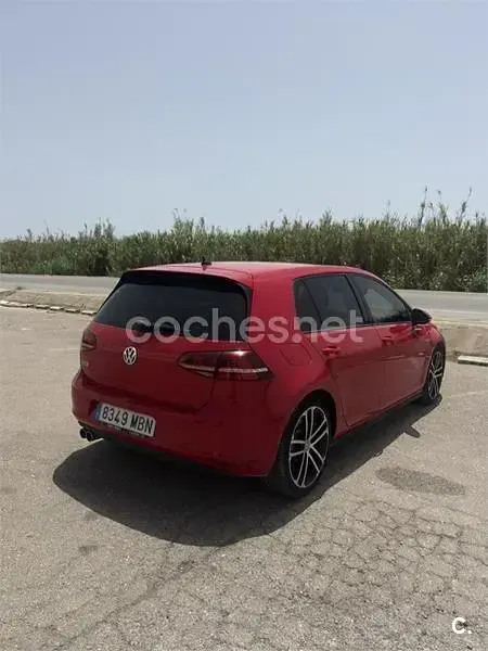 Usado VW Golf VII GTD 184 CV (135 kW) 2015 Rojo Berlina