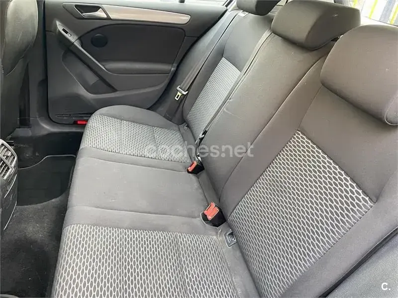Usado VW Golf VI Advance 105 CV (77 kW) 2011 Negro Utilitario