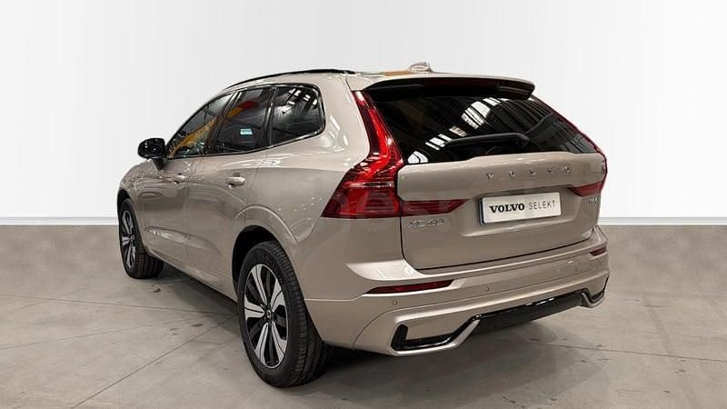 Usado Volvo XC60 Plus 350 CV (257 kW) 2025 Gris SUV