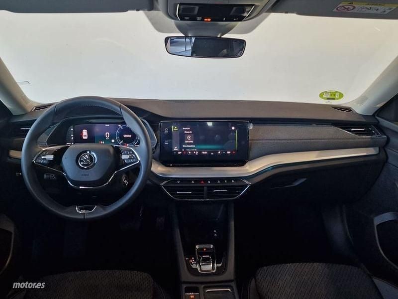 Nuevo Skoda Octavia G-TEC Ambition 130 CV (95 kW) 2025 Blanco Berlina