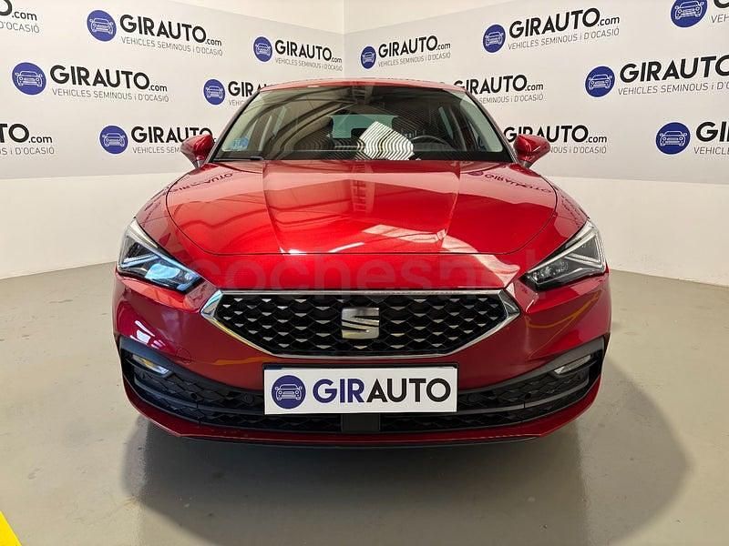 Usado Seat Leon Style 110 CV (80 kW) 2022 Rojo Berlina