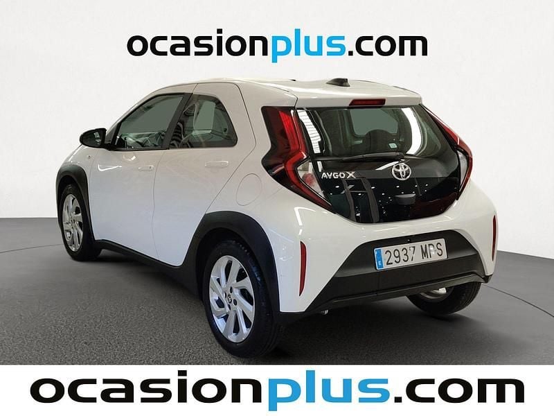 Usado Toyota Aygo X Play 72 CV (52 kW) 2024 Blanco SUV