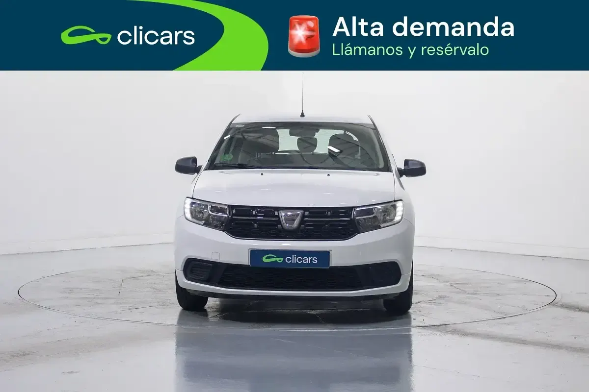 Usado Dacia Sandero Lauréate 75 CV (55 kW) 2018 Blanco Berlina