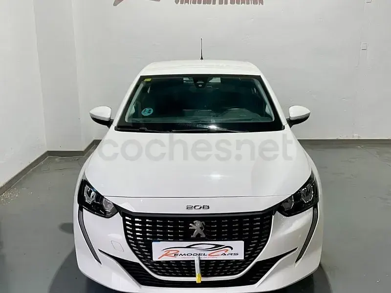 Usado Peugeot 208 Active 100 CV (73 kW) 2020 Blanco Utilitario