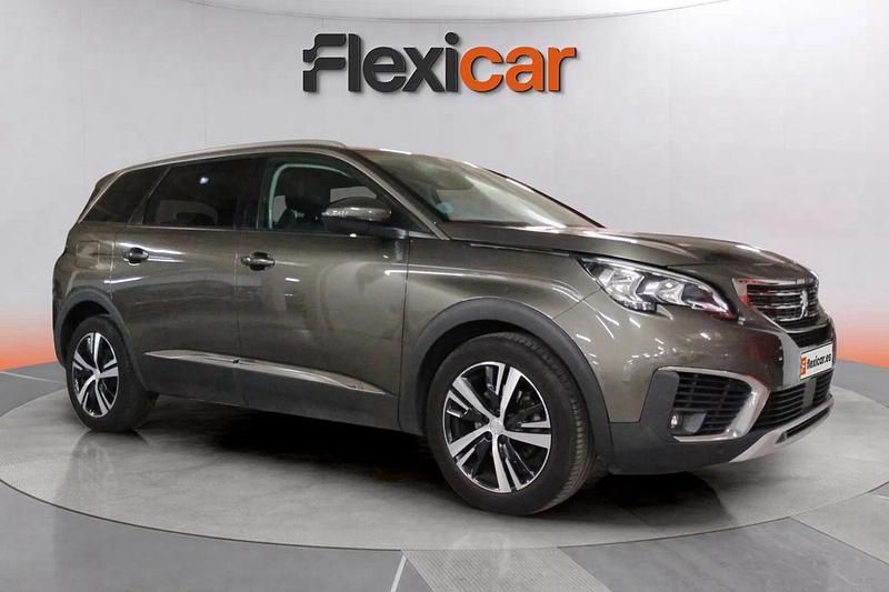 Verde Usado 2018 Peugeot 5008 Allure Monovolumen | 19.340 € (Precio justo) - Imagen 1/4