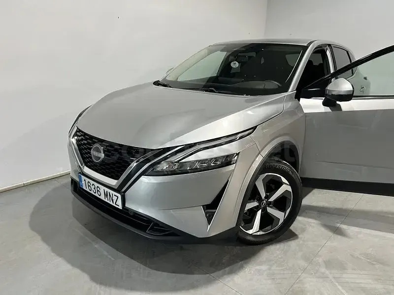 Usado Nissan Qashqai N-Connecta 140 CV (102 kW) 2024 Gris / plata SUV