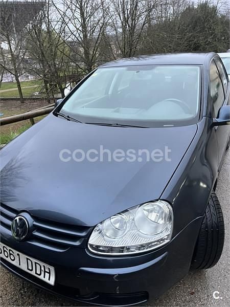 Usado VW Golf IV Conceptline 100 CV (73 kW) 2004 Azul Berlina