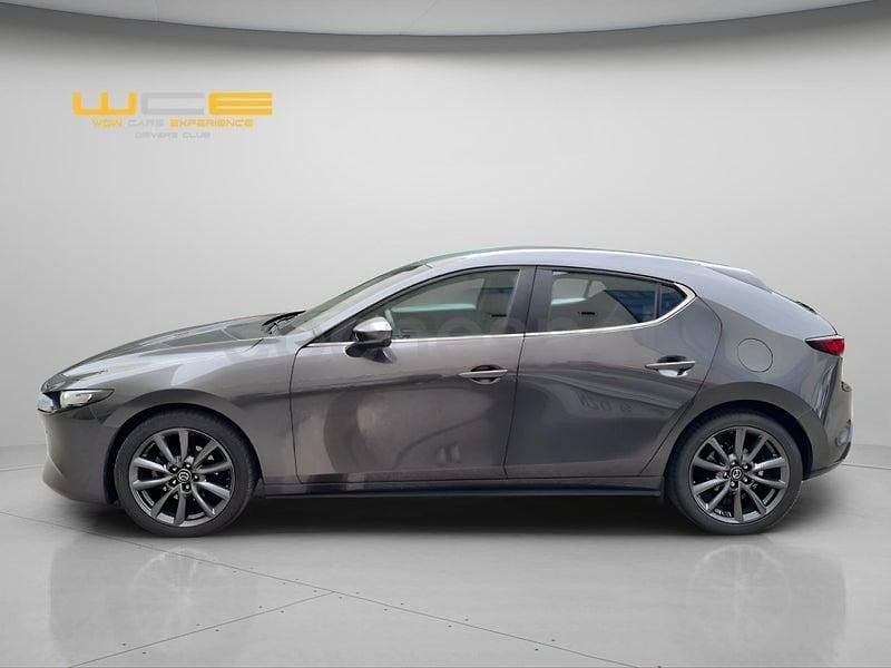 Usado Mazda 3 Center-Line 140 CV (102 kW) 2025 Gris / plata Berlina