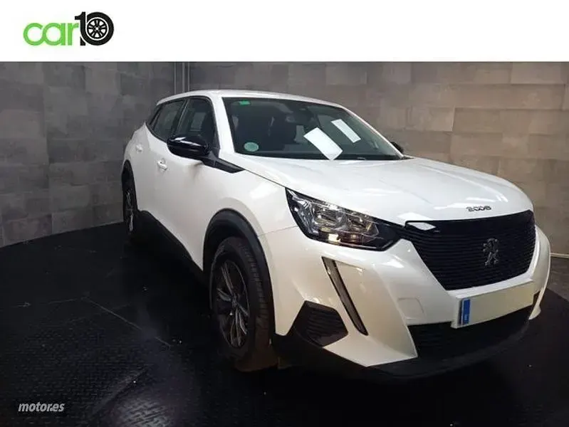 Usado Peugeot 2008 Active 110 CV (80 kW) 2022 Blanco SUV