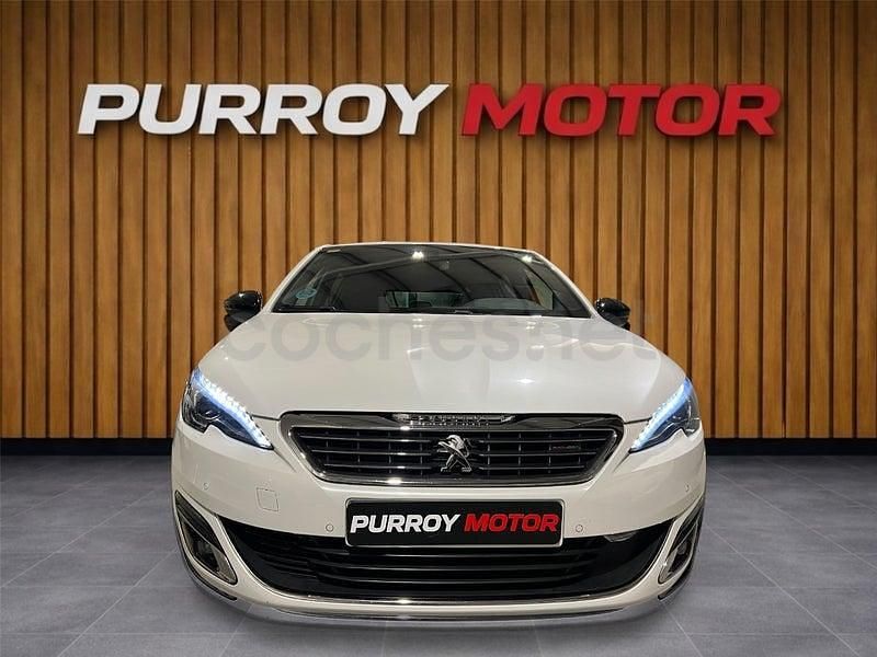 Usado Peugeot 308 GT-line 130 CV (95 kW) 2015 Blanco Berlina