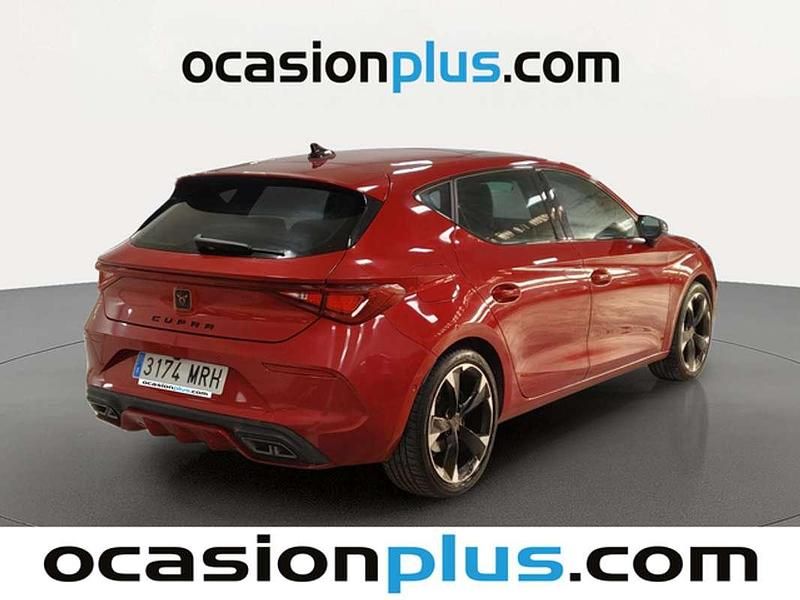 Usado Cupra Leon 150 CV (110 kW) 2024 Rojo Utilitario