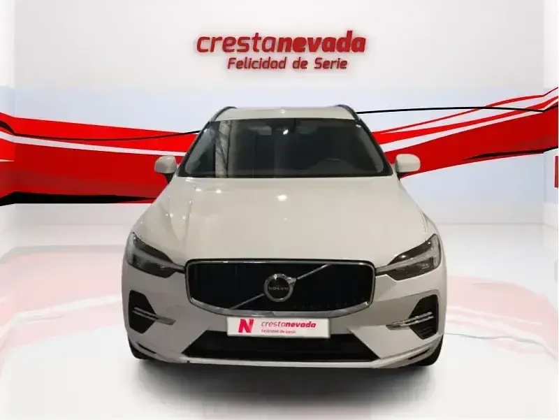 Käytetty Volvo XC60 Momentum 197 HP (144 kW) 2022 Valkoinen Katumaasturi