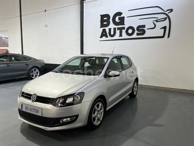 Usado VW Polo Advance 70 CV (51 kW) 2011 Gris / plata Berlina