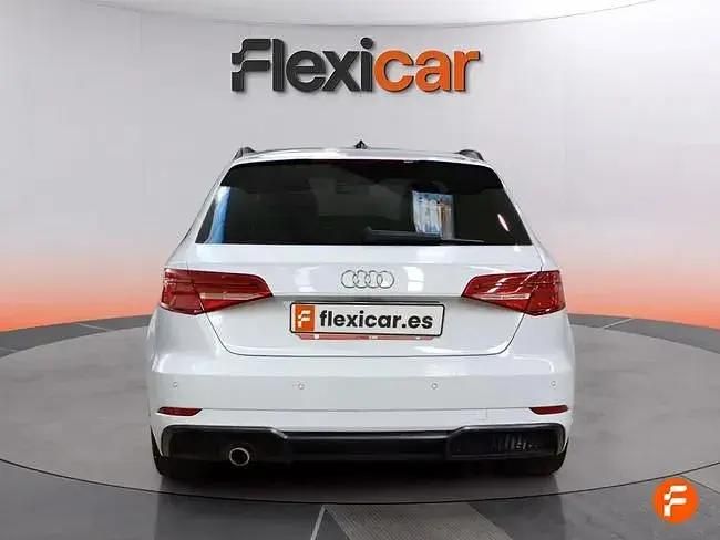 Usado Audi A3 S-Line 116 CV (85 kW) 2020 Blanco Berlina
