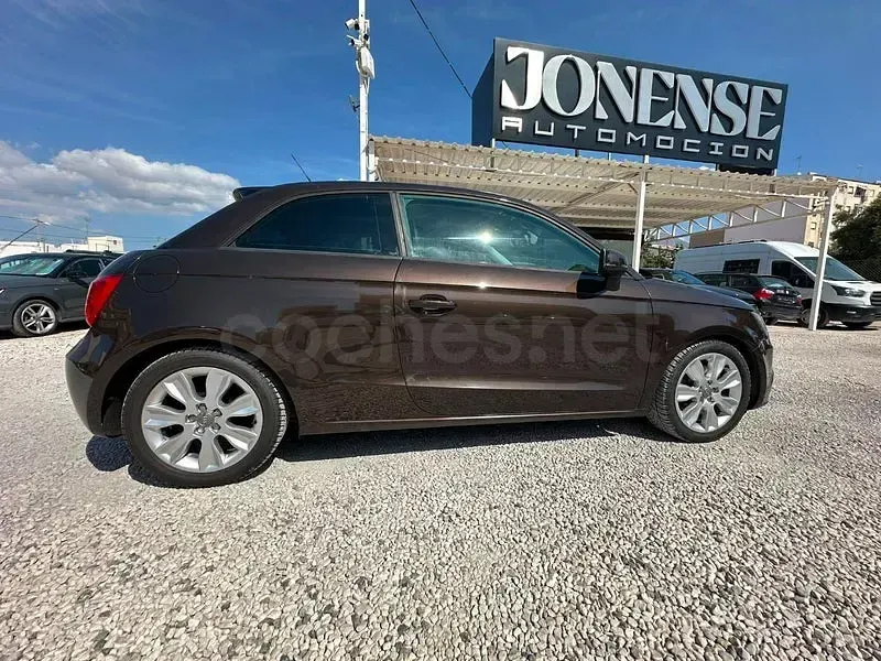 Usado Audi A1 Ambition 122 CV (89 kW) 2010 Marrón Utilitario