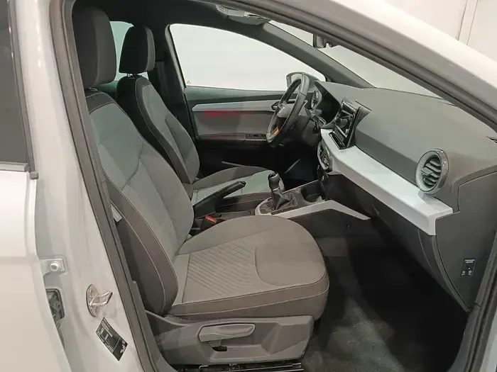 Usado Seat Ibiza 115 CV (84 kW) 2025 Blanco Utilitario