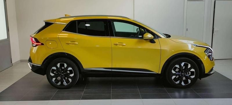Usado Kia Sportage 266 CV (195 kW) 2023 Amarillo SUV
