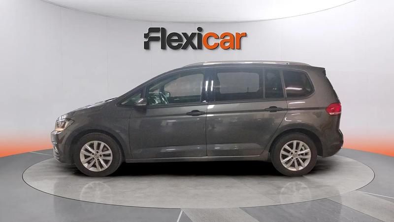 Usado VW Touran Advance 116 CV (85 kW) 2019 Gris Monovolumen