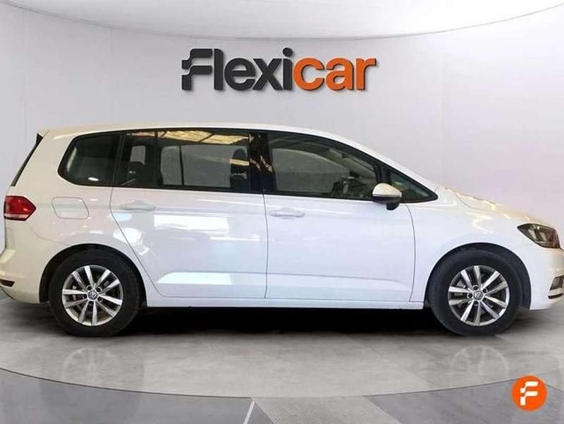 Usado VW Touran Advance 110 CV (80 kW) 2016 Blanco Monovolumen