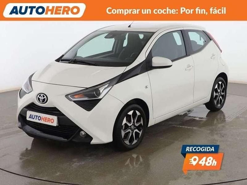 Usado Toyota Aygo X-play 69 CV (50 kW) 2019 Blanco Utilitario