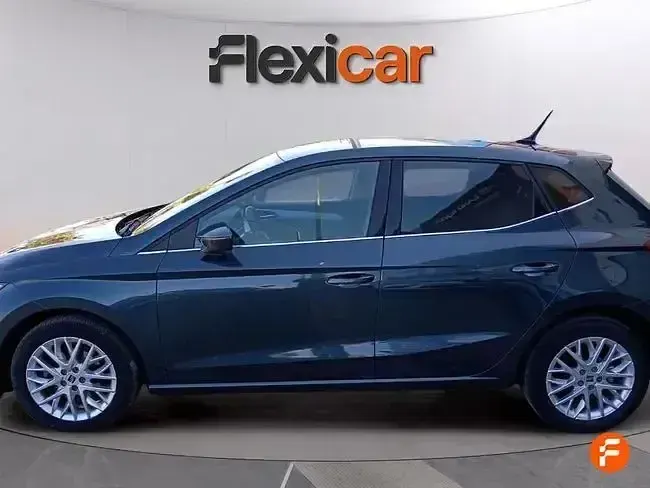 Usado Seat Ibiza 115 CV (84 kW) 2024 Gris Utilitario