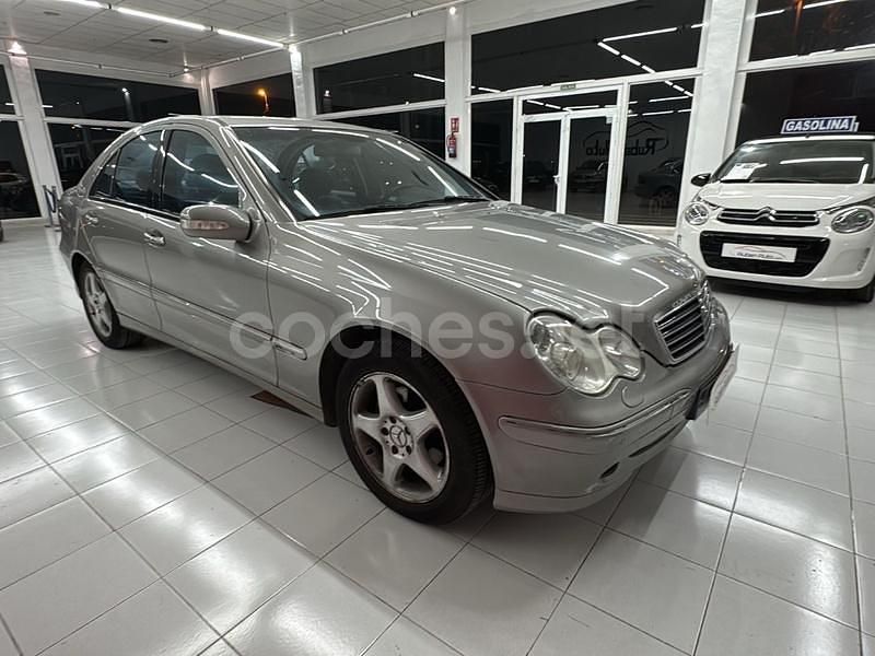 Gris / plata Usado 2003 Mercedes C180 Avantgarde Familiar | 3500 € (Precio justo) - Imagen 1/4