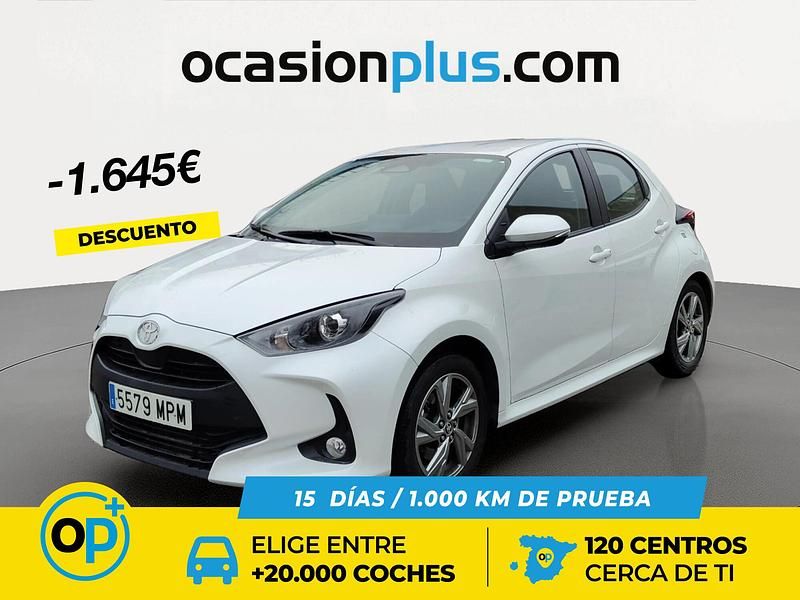 Usado Toyota Yaris Hybrid Active 116 CV (85 kW) 2024 Blanco Berlina