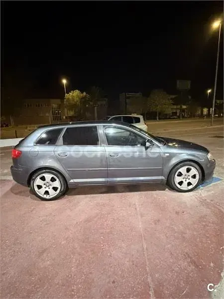 Usado Audi A3 Ambition 150 CV (110 kW) 2005 Gris / plata Utilitario