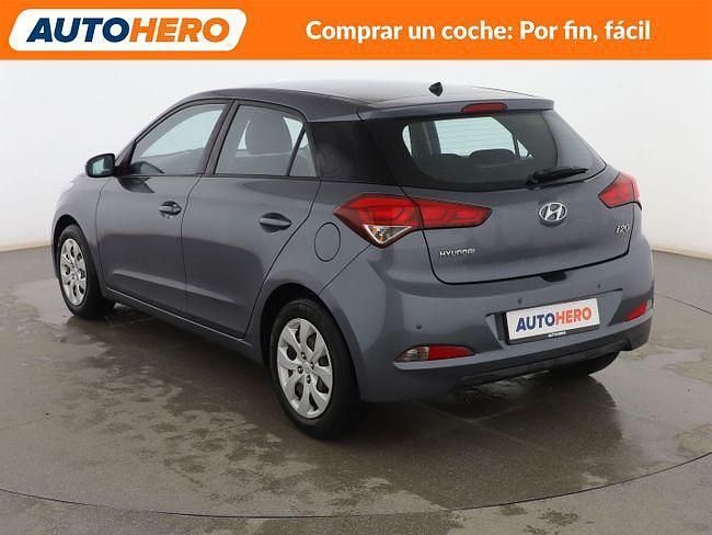 Usado Hyundai i20 85 CV (62 kW) 2018 Gris