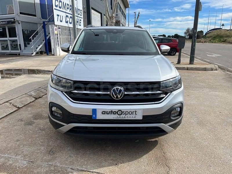 Usado VW T-Cross Advance 110 CV (80 kW) 2022 Gris / plata SUV