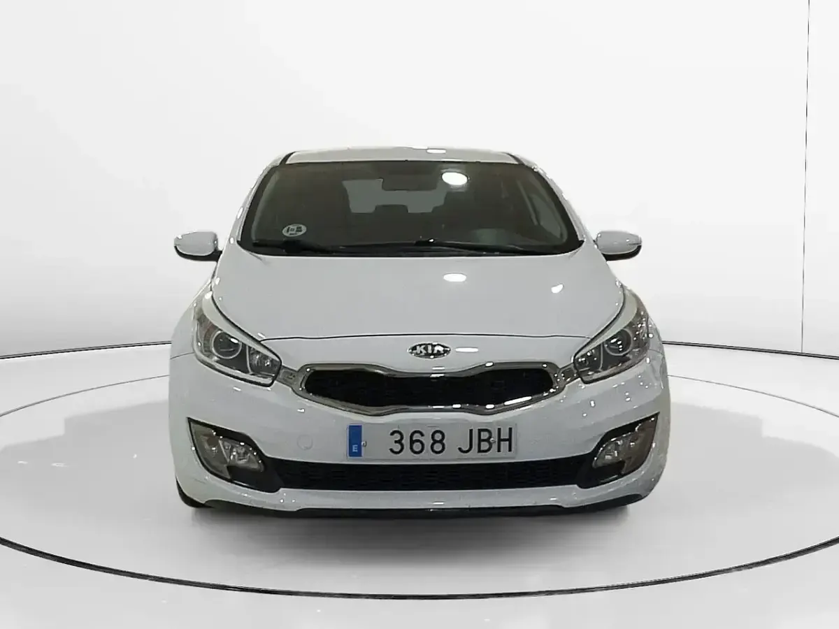 Usado Kia Ceed 110 CV (80 kW) 2014 Blanco Utilitario