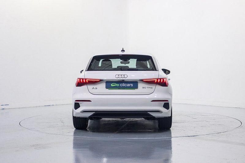 Usado Audi A3 Sportback e-tron Advanced 110 CV (80 kW) 2022 Blanco Utilitario