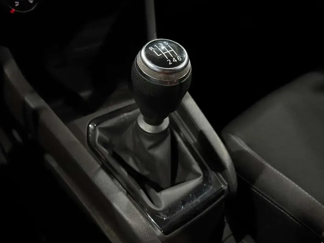 Usado Renault Clio Zen 90 CV (66 kW) 2020 Blanco Utilitario