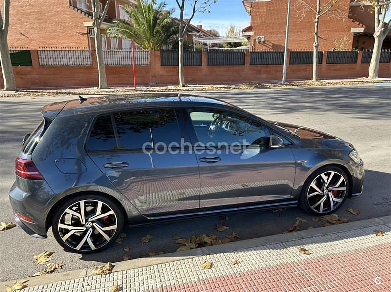 Usado VW Golf VII GTI 245 CV (180 kW) 2018 Gris / plata Berlina
