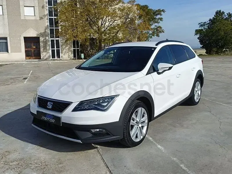 Usado Seat Leon 150 CV (110 kW) 2018 Blanco Familiar
