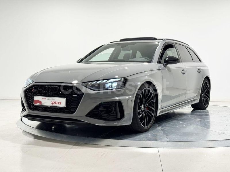 Gris / plata Usado 2022 Audi RS4 Exclusive Familiar | 79.990 € (Precio justo) - Imagen 1/4