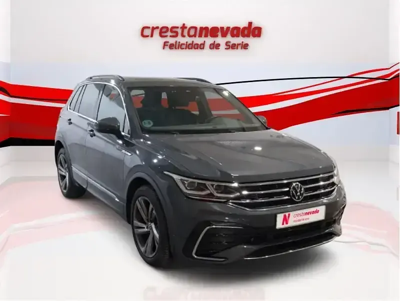 Usado VW Tiguan R-line 150 CV (110 kW) 2023 Gris SUV