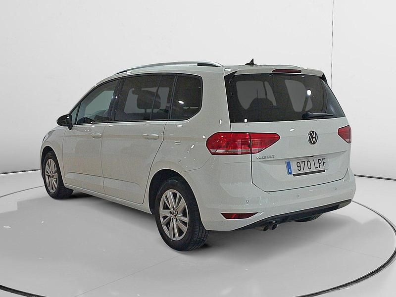 Usado VW Touran Advance 151 CV (111 kW) 2021 Blanco Monovolumen