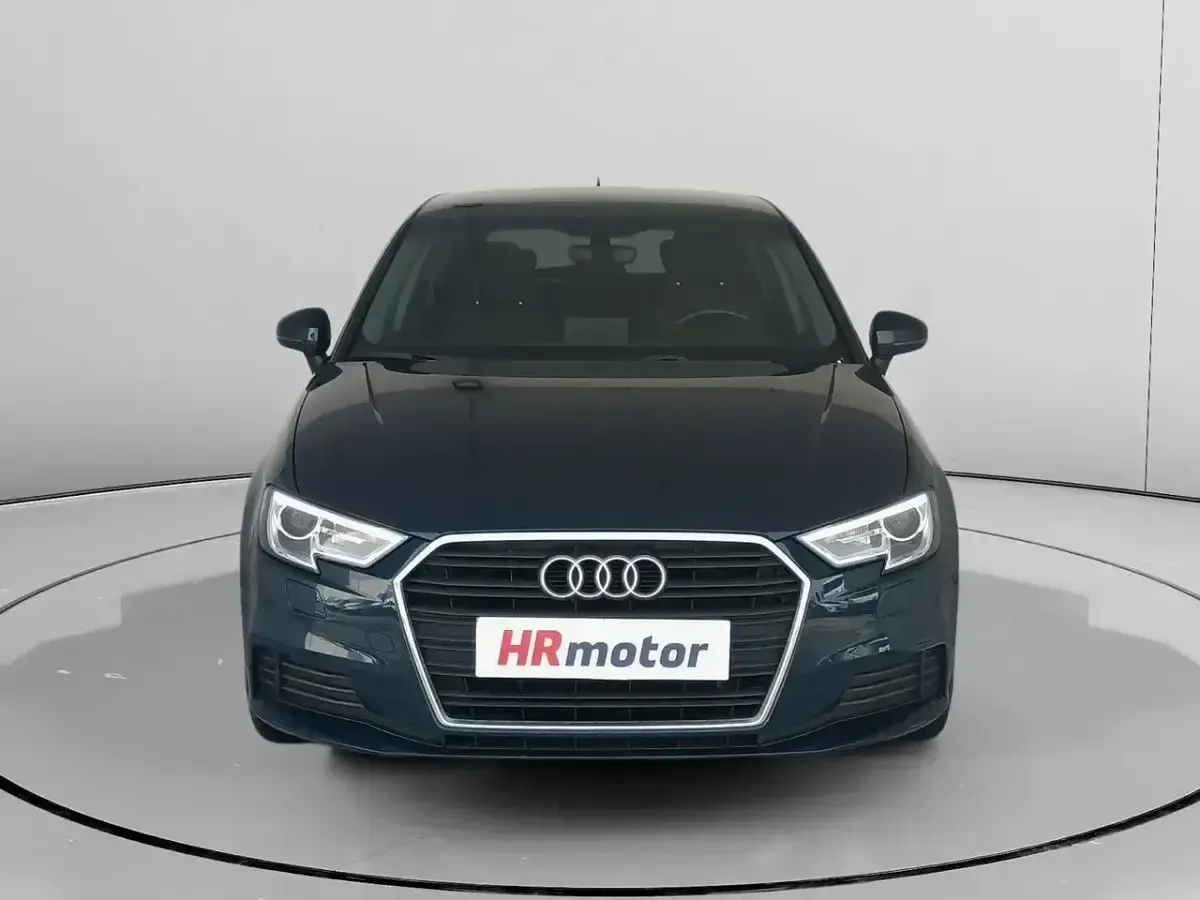 Używany Audi A3 Design 116 KM (85 kW) 2020 Niebieski Sedan/Limuzyna