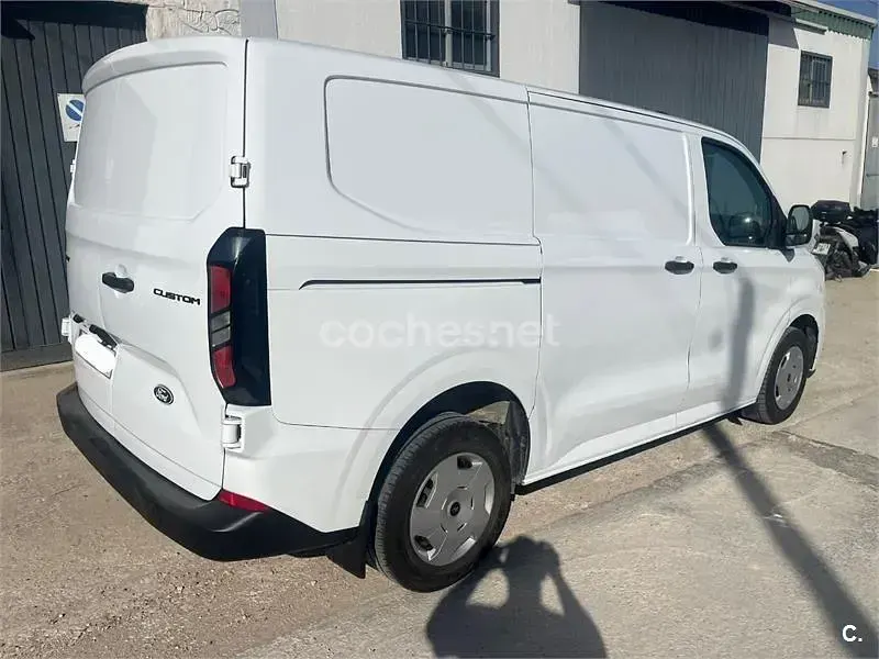 Usado Ford Transit Custom Nugget 150 CV (110 kW) 2024 Blanco Monovolumen