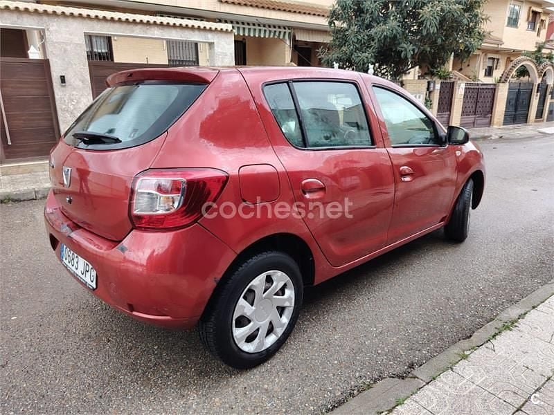 Usado Dacia Sandero 90 CV (66 kW) 2016 Rojo Berlina