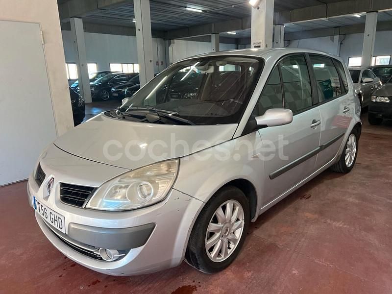 Usado Renault Scénic II 105 CV (77 kW) 2008 Gris / plata Monovolumen