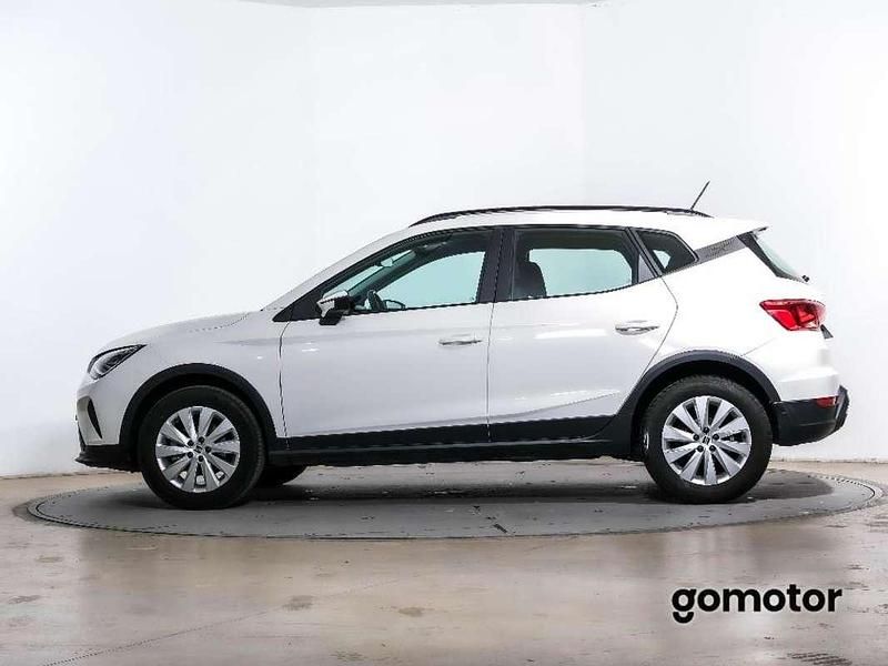 Usado Seat Arona Style 110 CV (80 kW) 2023 Blanco SUV