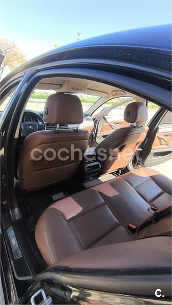 Usado BMW 520 Comfort Edition 190 CV (139 kW) 2015 Negro Berlina