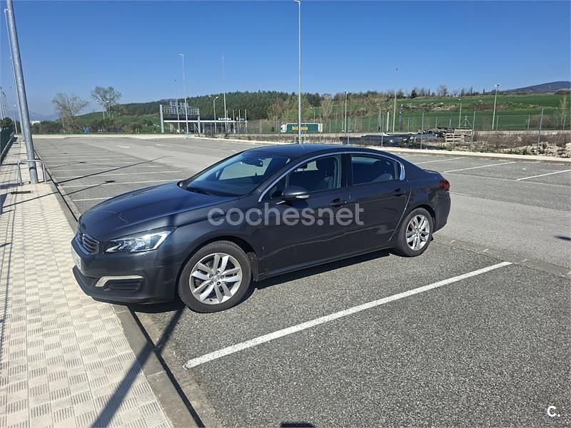 Usado Peugeot 508 Active 140 CV (102 kW) 2015 Gris / plata Berlina