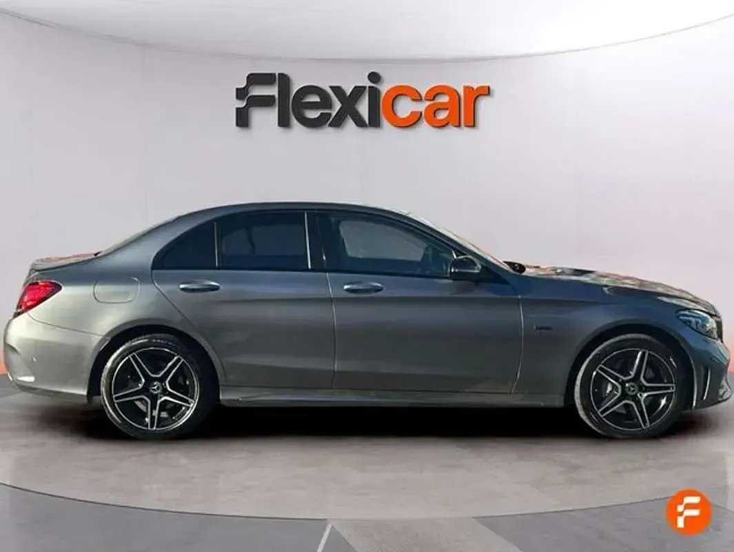 Usado Mercedes C300e 321 CV (236 kW) 2020 Gris Berlina