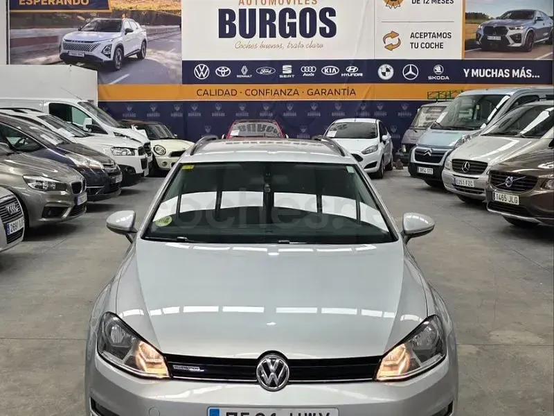 Usado VW Golf VII Sportline 105 CV (77 kW) 2014 Gris / plata Familiar