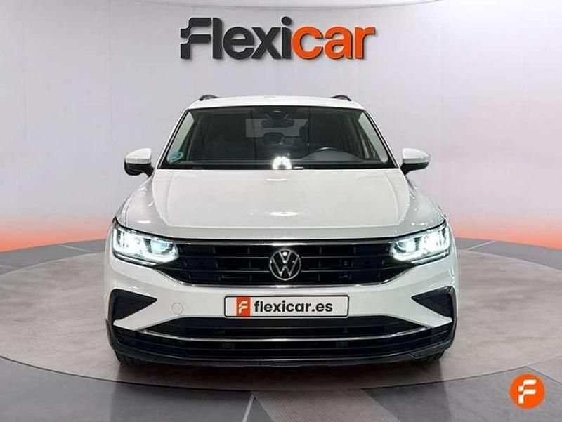 Usado VW Tiguan Life 150 CV (110 kW) 2022 Azul SUV