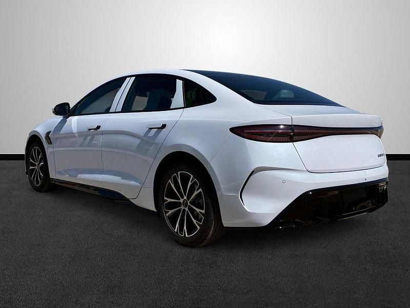 Usado BYD Seal Comfort 169 kW (231 CV) 2026 Gris claro Berlina